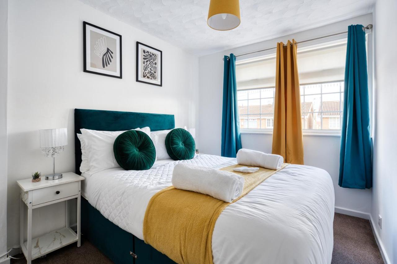 Liverpool Home With Free Parking West Derby Buitenkant foto
