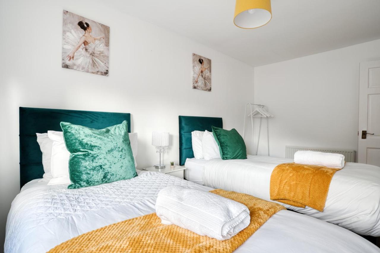 Liverpool Home With Free Parking West Derby Buitenkant foto