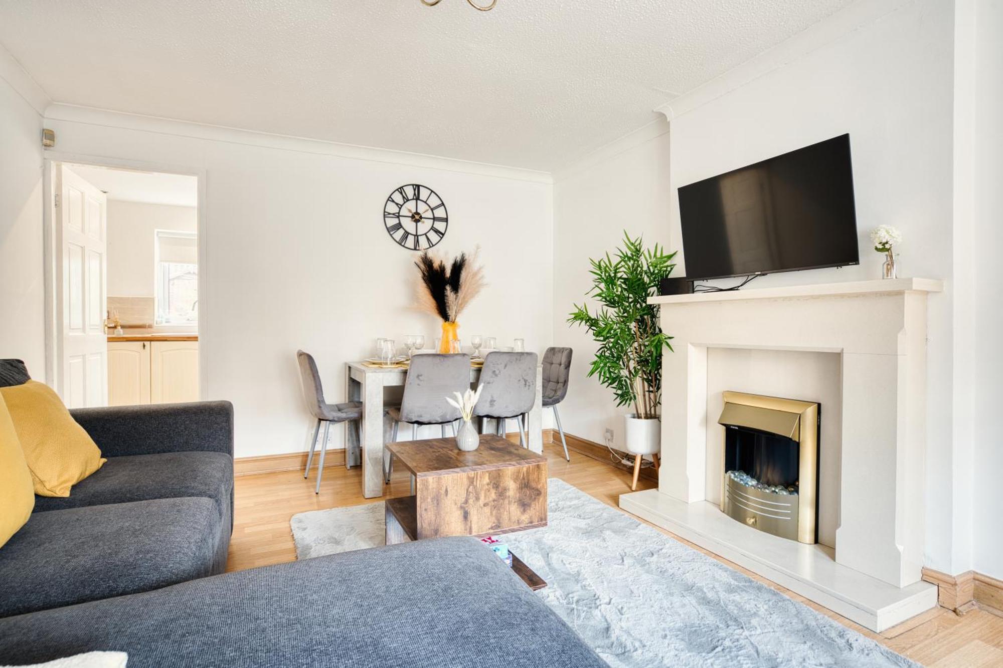 Liverpool Home With Free Parking West Derby Buitenkant foto